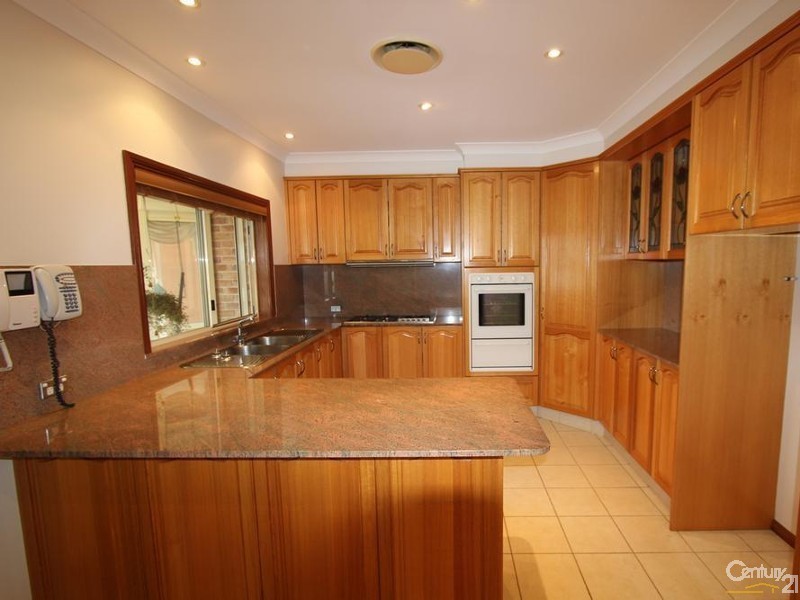 1 BOLTONS STREET, Horningsea Park NSW 2171