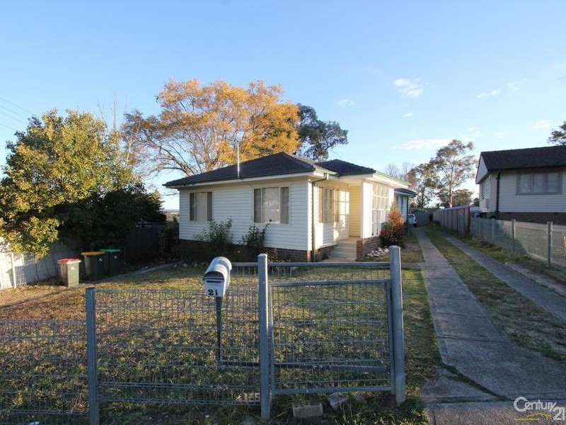 21 ST JOHNS ROAD, Busby NSW 2168