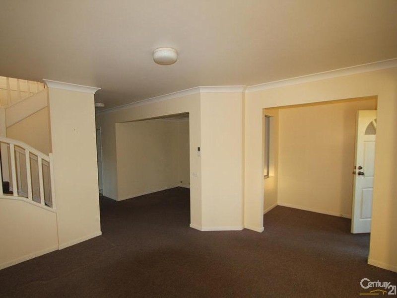 7 BANKSIA PLACE, Wattle Grove NSW 2173