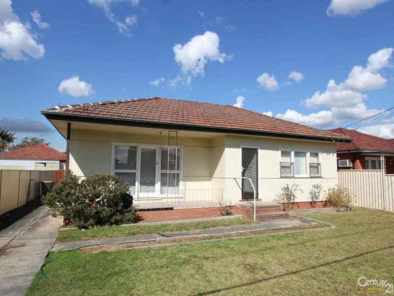 42 Market Street, Moorebank NSW 2170