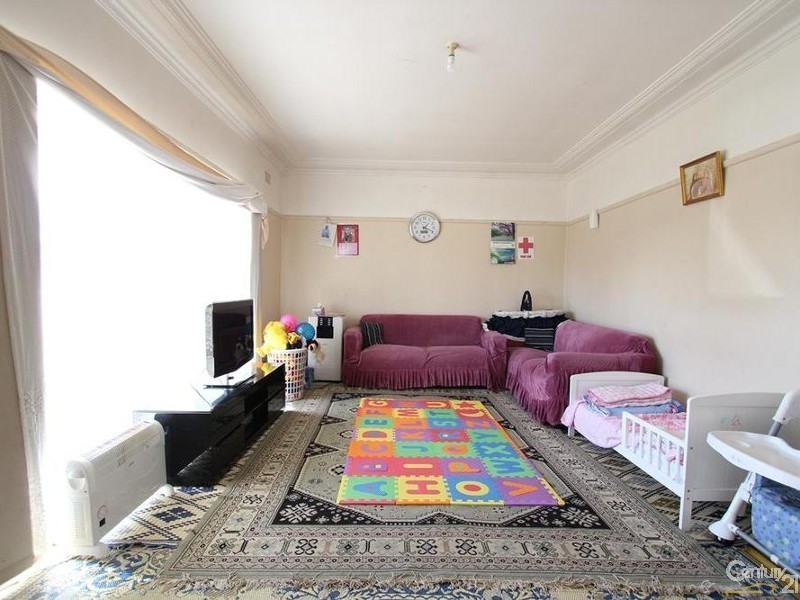 42 Market Street, Moorebank NSW 2170