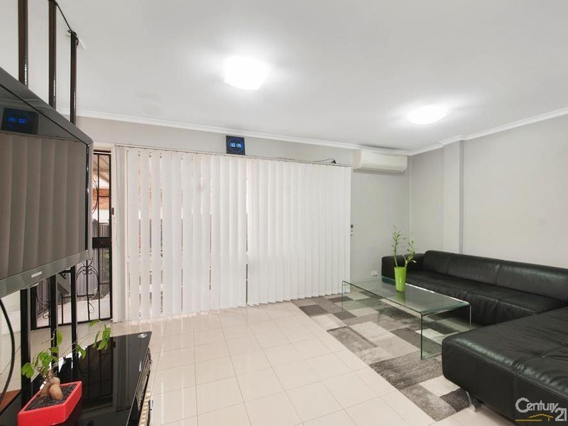 4/9 Gilbert Street, Cabramatta NSW 2166