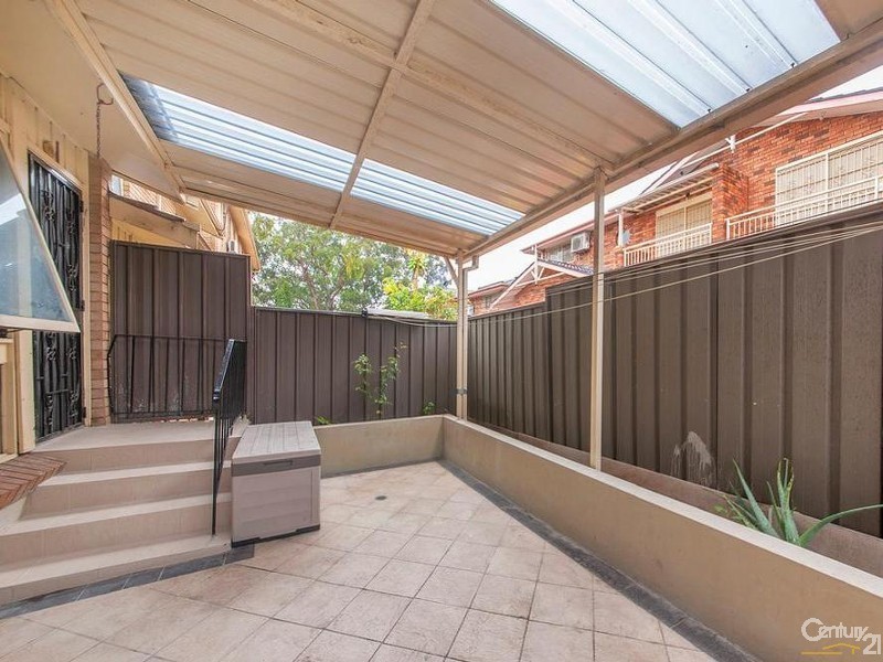 4/9 Gilbert Street, Cabramatta NSW 2166