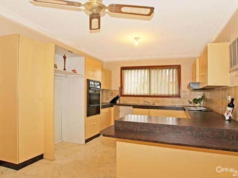 6 BUCKLAND ROAD, Casula NSW 2170