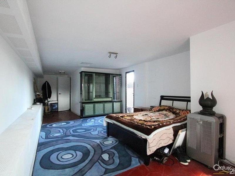 2/73-75 Cockatiel Cct, Green Valley NSW 2168