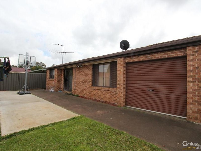 17 Dorrigo Crescent, Bow Bowing NSW 2566