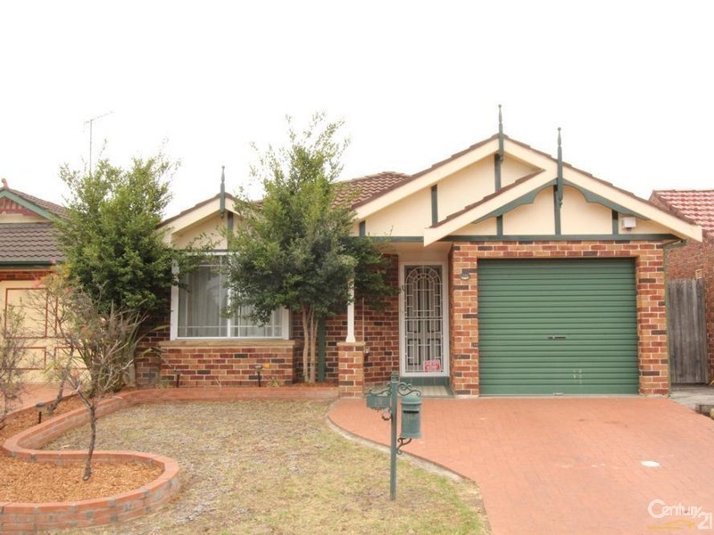 19 FARNBOROUGH COURT, Wattle Grove NSW 2173
