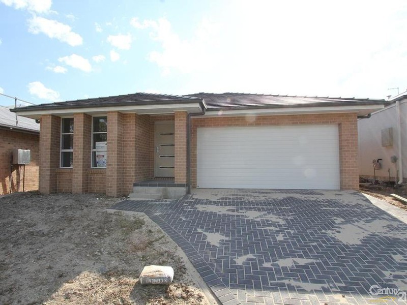 16 HOBBS STREET, Horsley NSW 2530