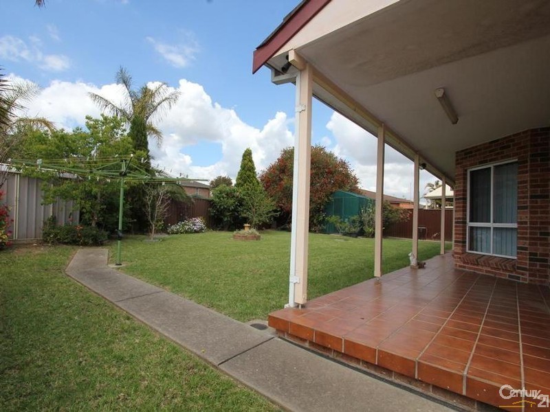 20 Ingham Drive, Casula NSW 2170