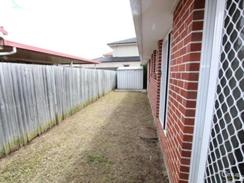 1 TUROSS PLACE, Prestons NSW 2170