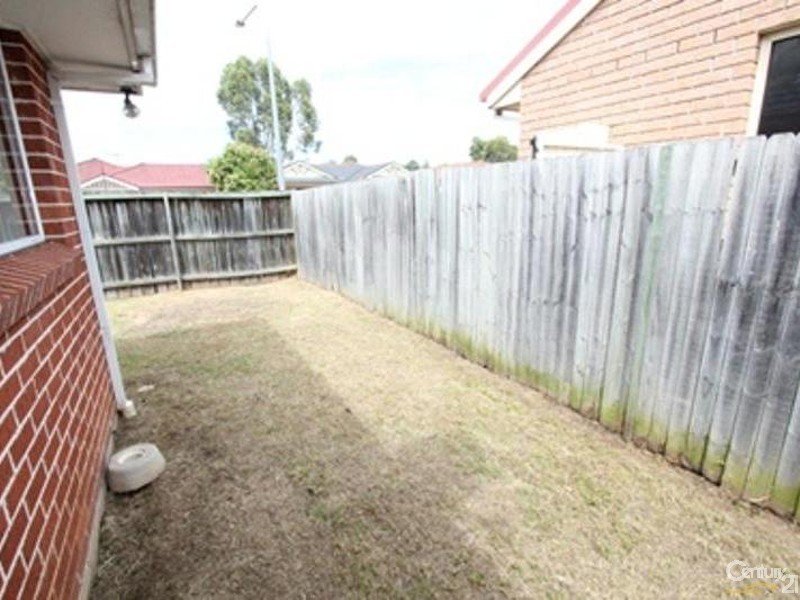 1 TUROSS PLACE, Prestons NSW 2170