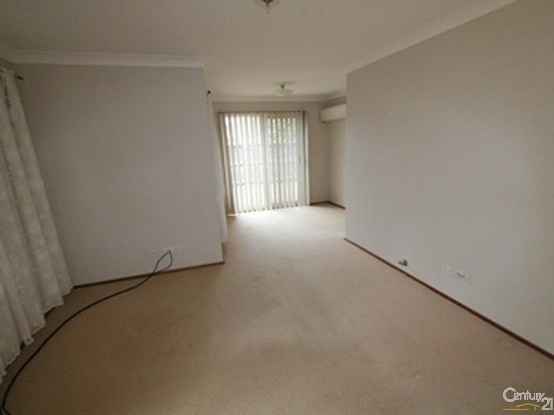 1 TUROSS PLACE, Prestons NSW 2170