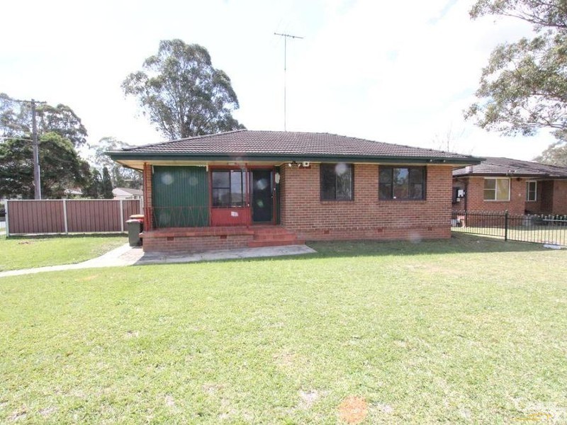 21 INSIGNIA STREET, Sadleir NSW 2168