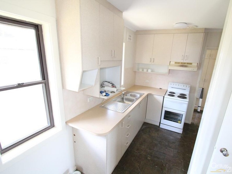 21 INSIGNIA STREET, Sadleir NSW 2168