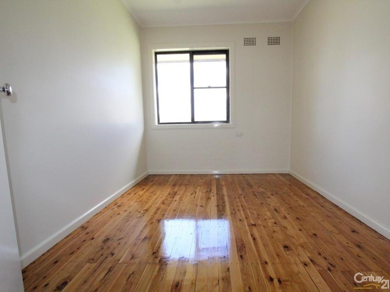 21 INSIGNIA STREET, Sadleir NSW 2168