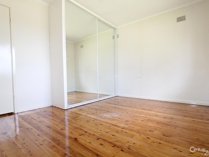 21 INSIGNIA STREET, Sadleir NSW 2168