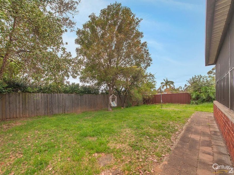 2 Bulolo Place, Glenfield NSW 2167