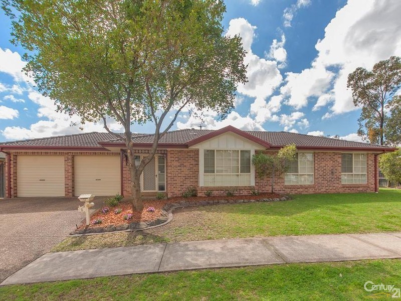 5 SOMERCOTES AVENUE, Wattle Grove NSW 2173