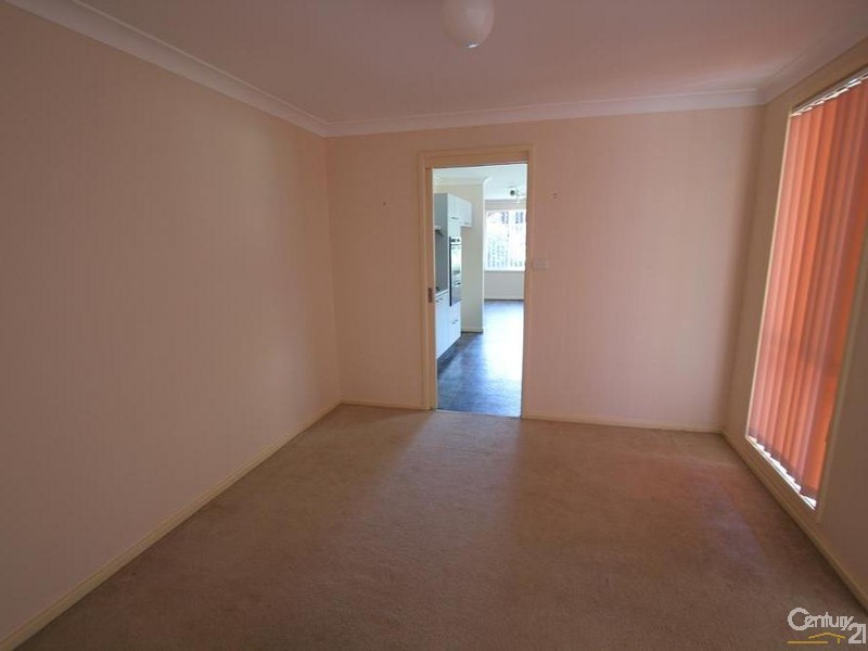 27 LIGHTHORSE PARADE, Holsworthy NSW 2173