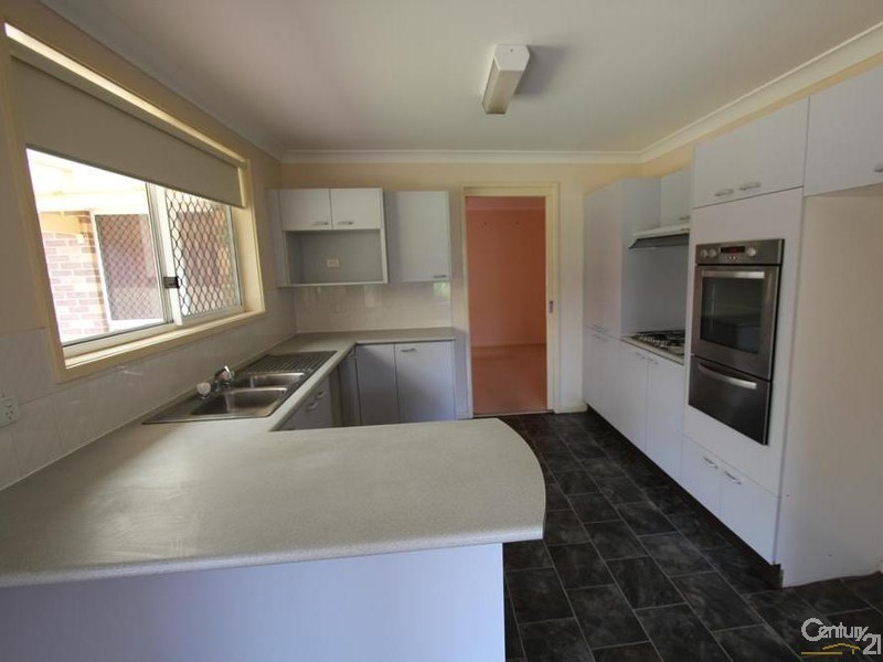 27 LIGHTHORSE PARADE, Holsworthy NSW 2173