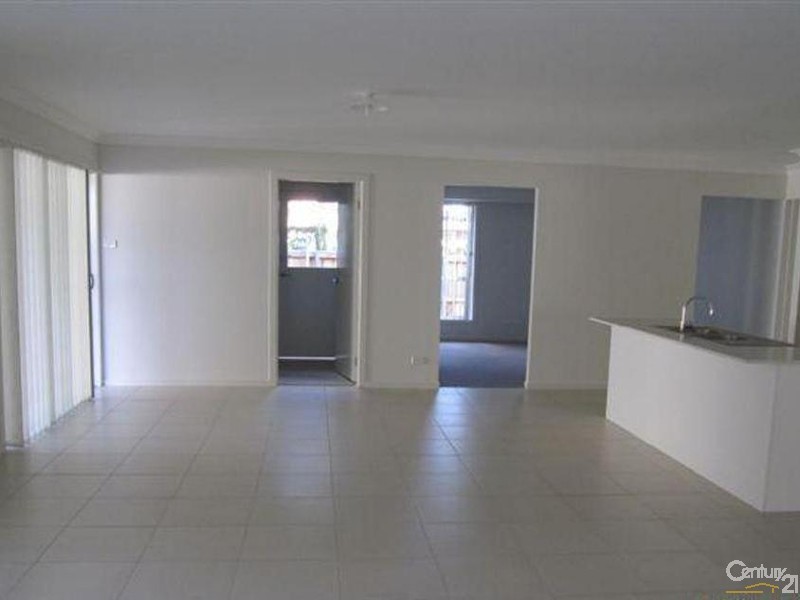 10 ASTON CLOSE, Hoxton Park NSW 2171