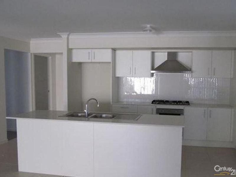 10 ASTON CLOSE, Hoxton Park NSW 2171