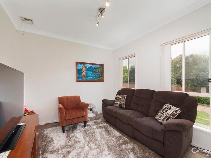 3a Cobble Circuit, West Hoxton NSW 2171
