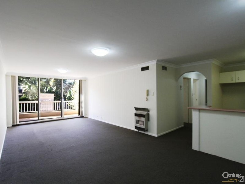 2/2 MEAD DRIVE, Chipping Norton NSW 2170