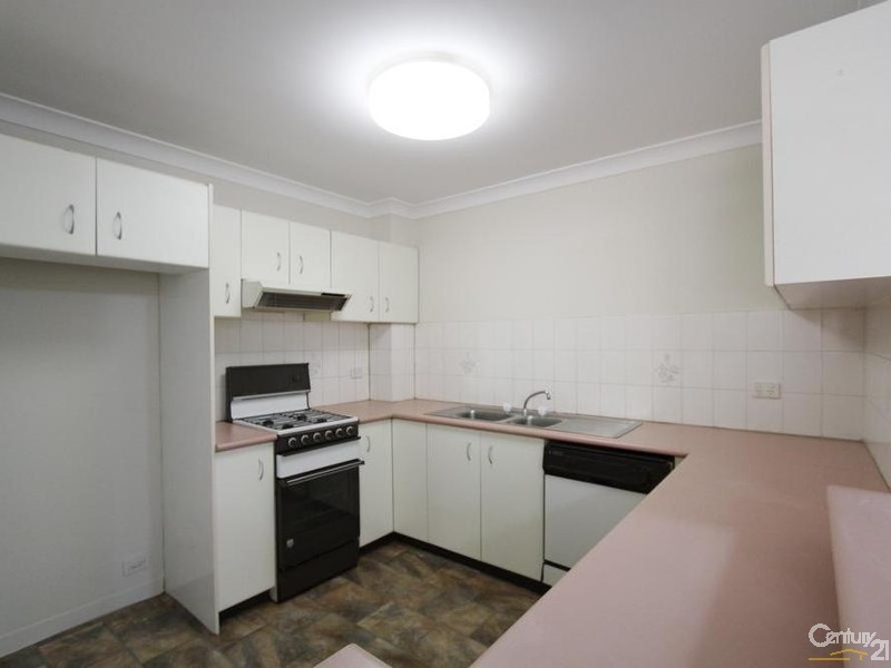 2/2 MEAD DRIVE, Chipping Norton NSW 2170