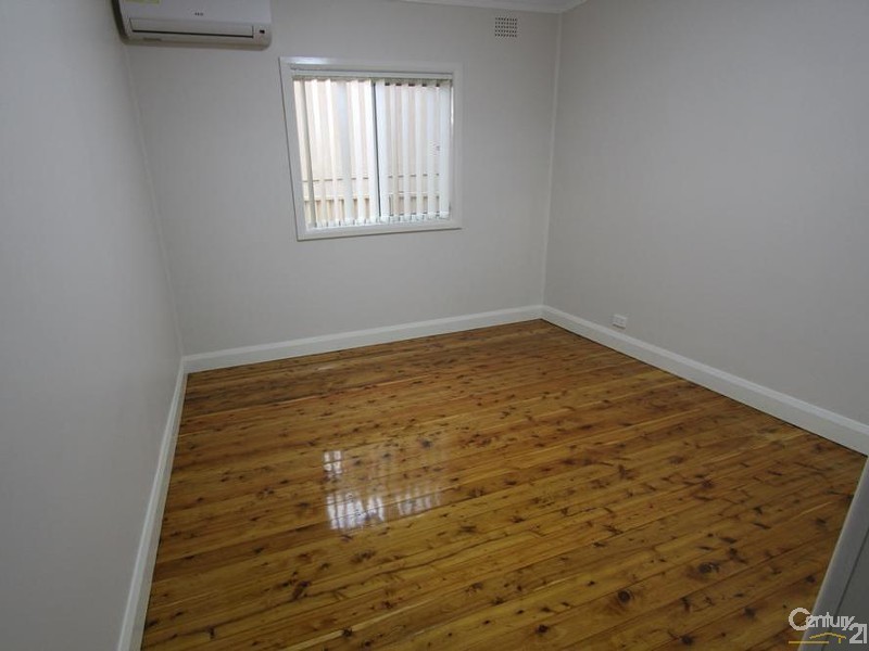 1 FITZPATRICK CRESCENT, Casula NSW 2170