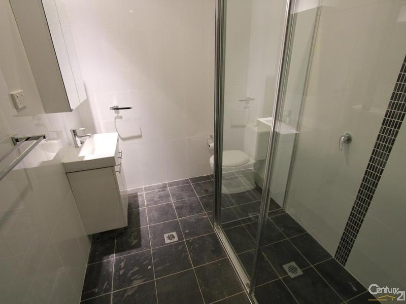 1 FITZPATRICK CRESCENT, Casula NSW 2170