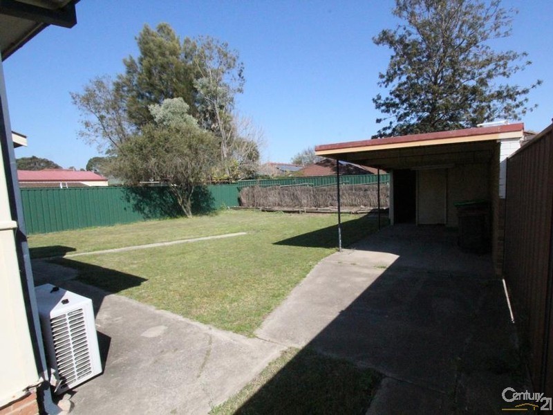 57 DERNA ROAD, Holsworthy NSW 2173