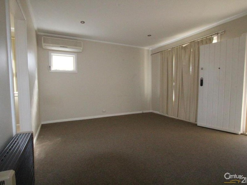 57 DERNA ROAD, Holsworthy NSW 2173