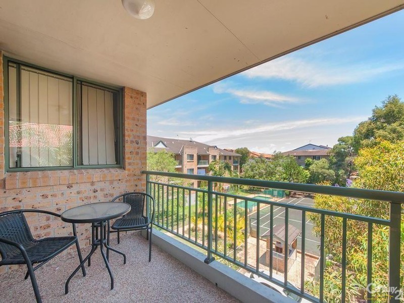 32/ 2-11 Mead Place, Chipping Norton NSW 2170