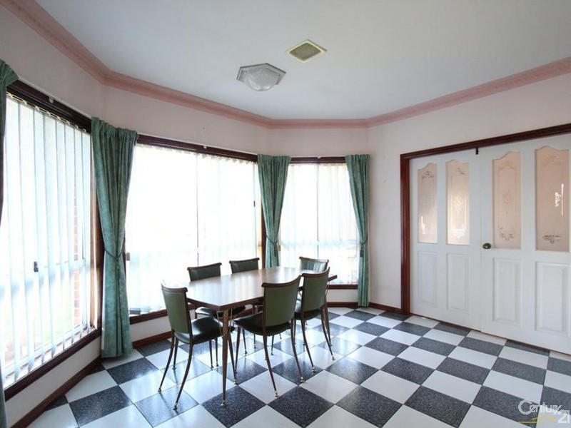 20 INGHAM DRIVE, Casula NSW 2170