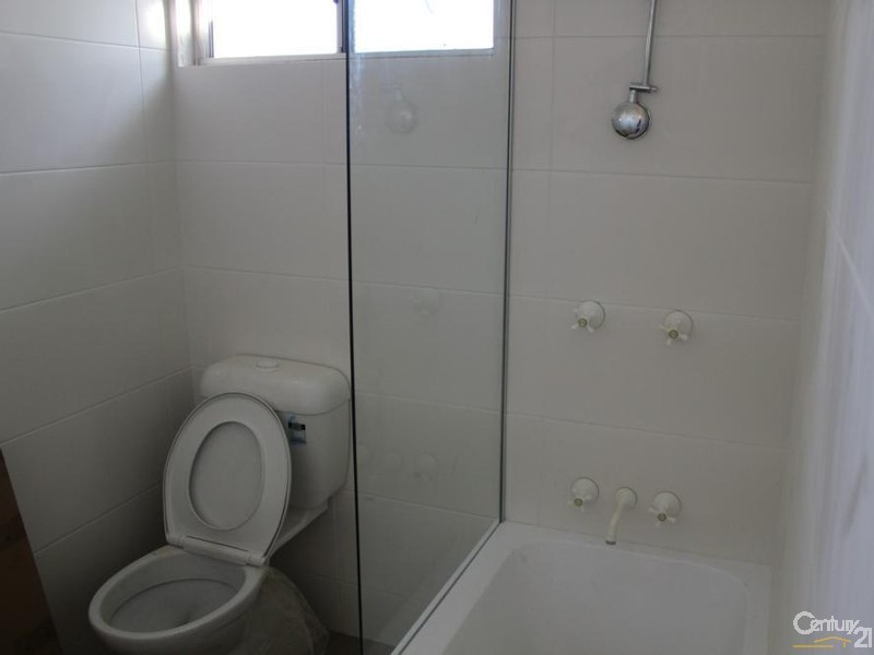 11 MORISON DRIVE, Lurnea NSW 2170