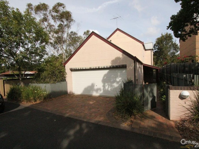 1/14 PROVOST MEWS, Holsworthy NSW 2173