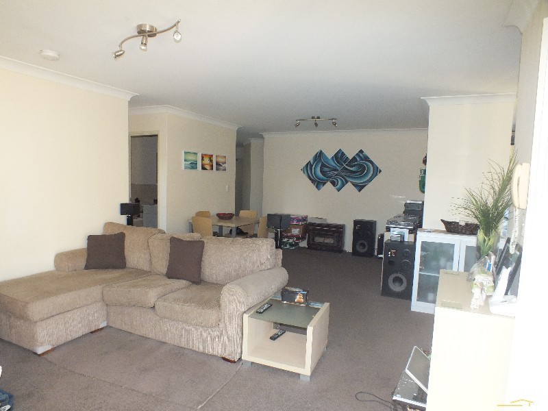 32/211 MEAD DRIVE, Chipping Norton NSW 2170