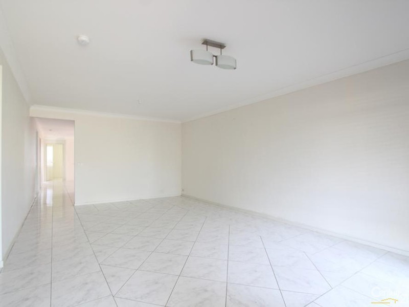 59 Mannow Ave, West Hoxton NSW 2171