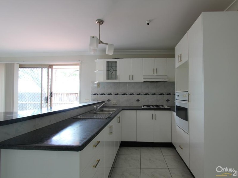 59 Mannow Ave, West Hoxton NSW 2171