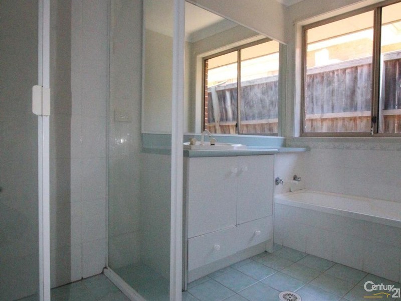 59 Mannow Ave, West Hoxton NSW 2171