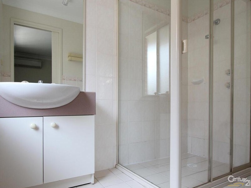 3 Bungonia Court, Wattle Grove NSW 2173