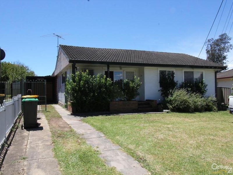 9 APPLETON CRESCENT, Lurnea NSW 2170