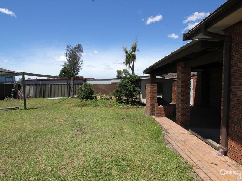 9 APPLETON CRESCENT, Lurnea NSW 2170