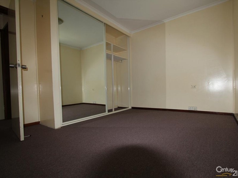 9 APPLETON CRESCENT, Lurnea NSW 2170