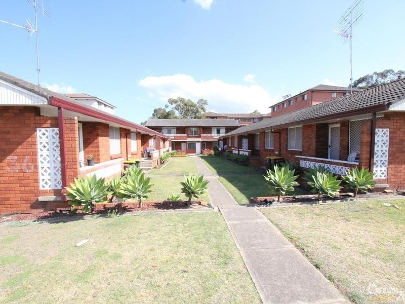 8/36 REMEMBRANCE AVENUE, Warwick Farm NSW 2170