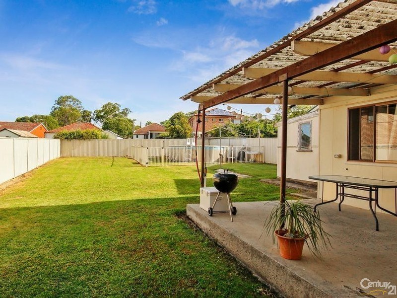 20 Blackwood Avenue, Casula NSW 2170