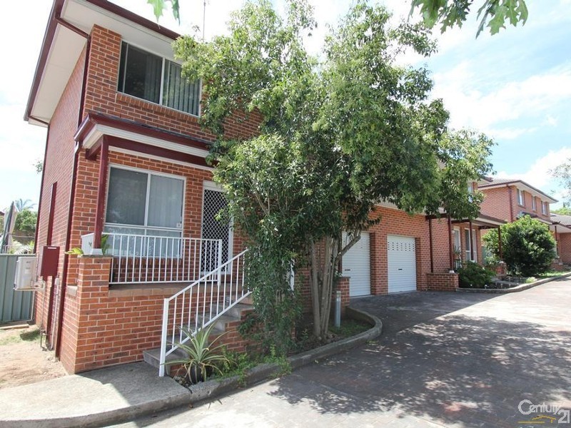 2/144 Meadows Road, Mount Pritchard NSW 2170