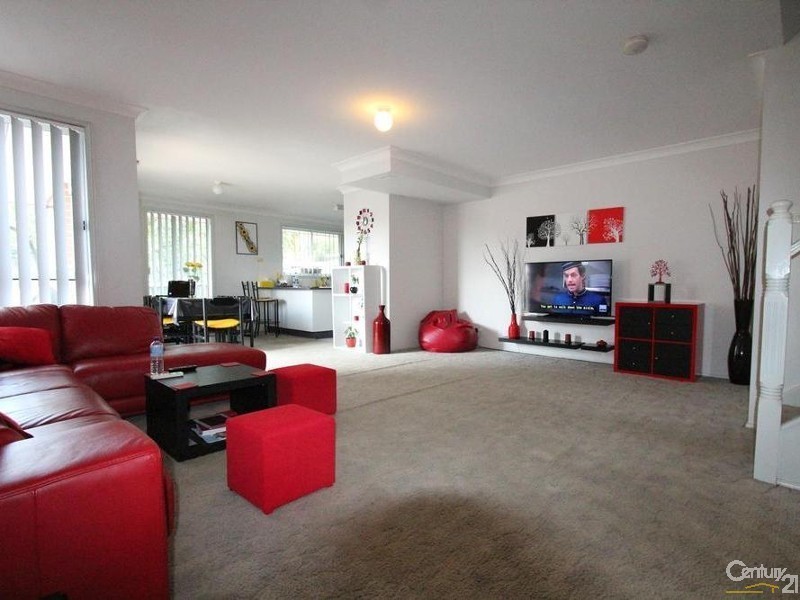 2/144 Meadows Road, Mount Pritchard NSW 2170