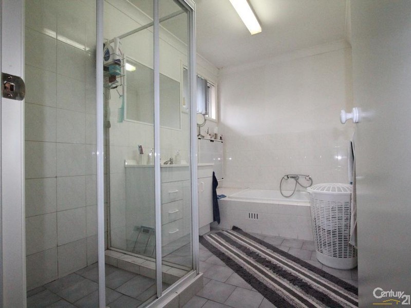 2/144 Meadows Road, Mount Pritchard NSW 2170